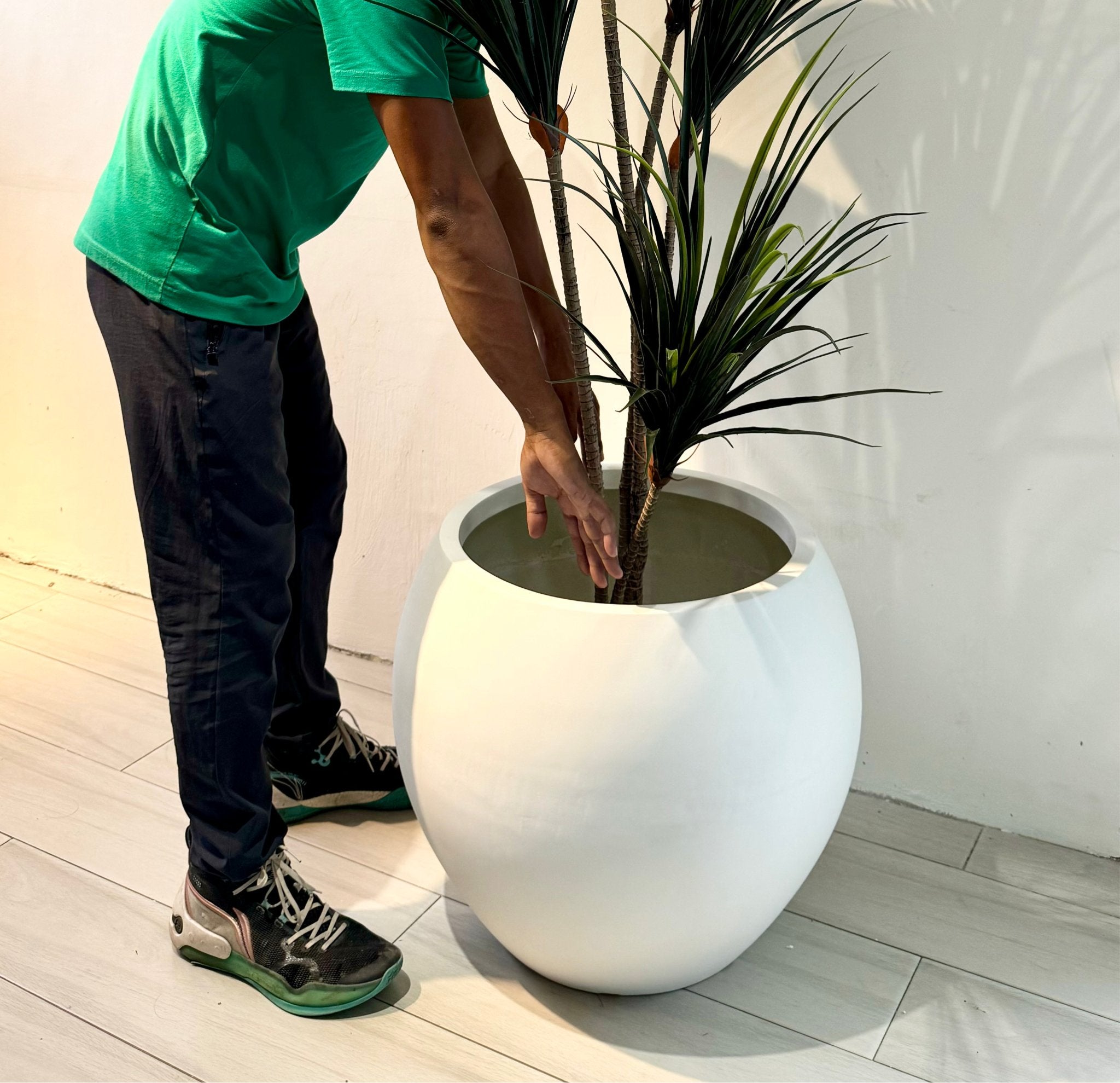 RUBY Round Fiberglass Planter - Pots For Plants