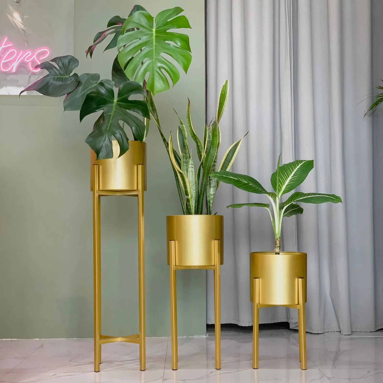 Floor Planters